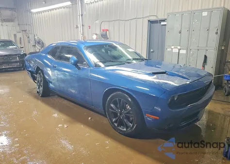 2023 Dodge Challenger Sxt z USA, uszkodzony, nr VIN 2C3CDZGG4PH546593
